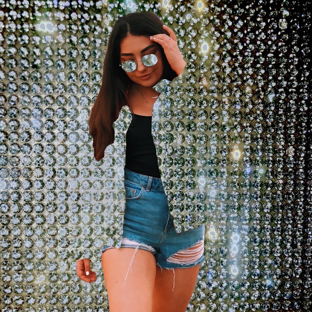 Meet your Posher, Sophia - Picture 2 of 7